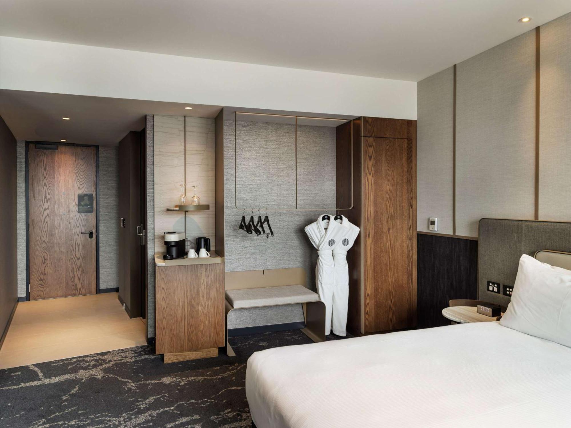 Pullman Auckland Airport Hotel Eksteriør billede A room at the hotel