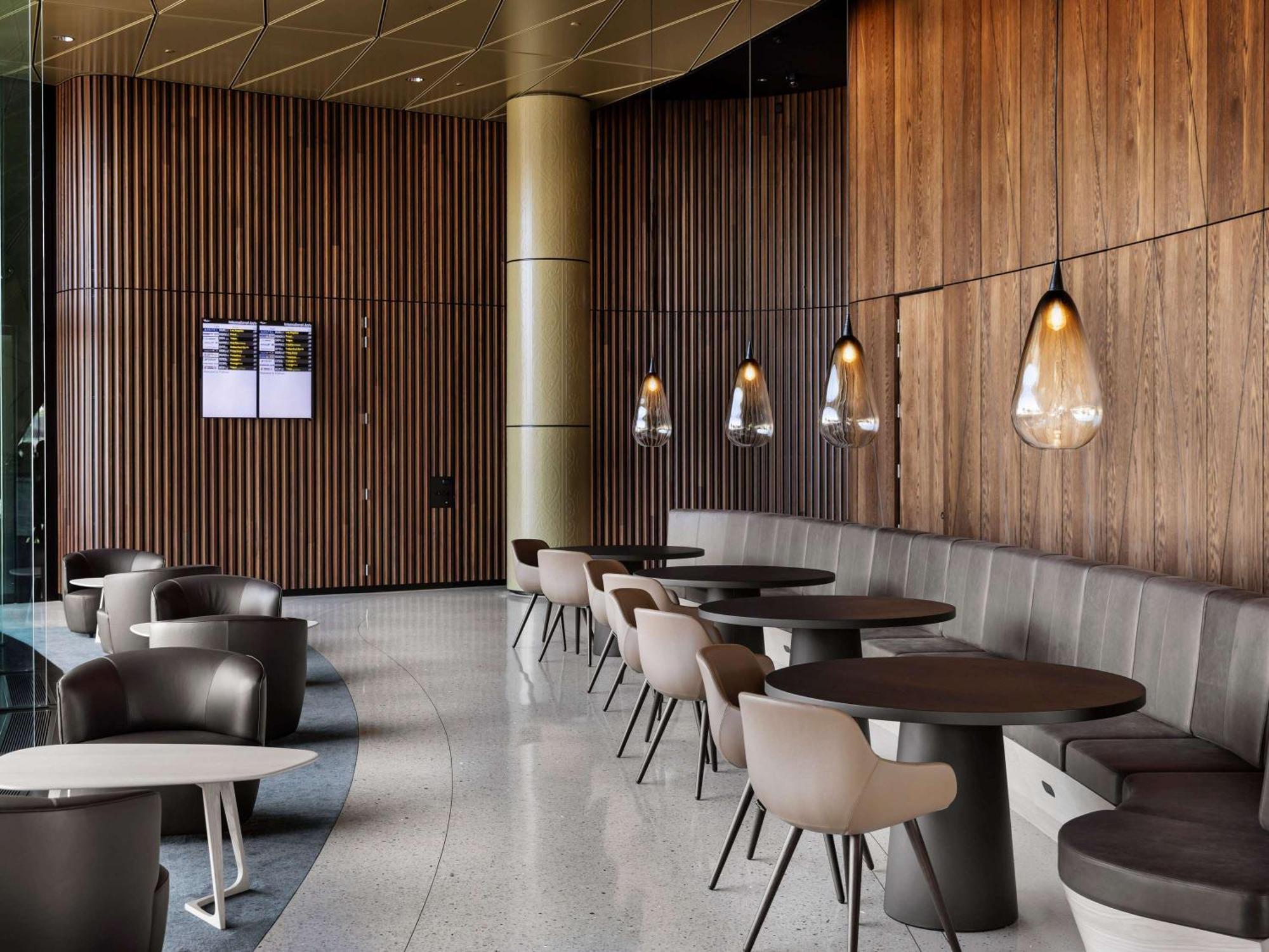 Pullman Auckland Airport Hotel Eksteriør billede The lounge at London Heathrow Airport