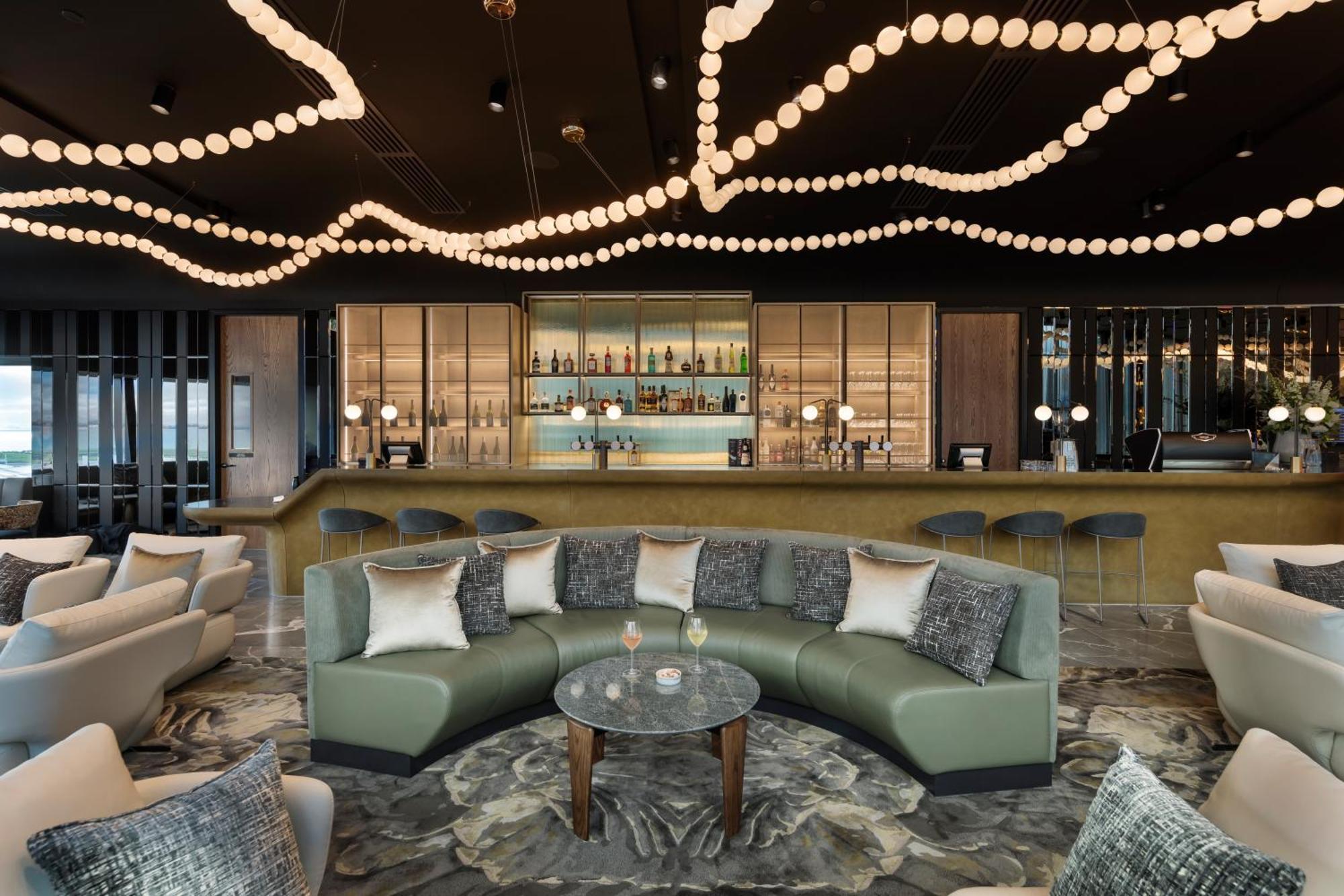 Pullman Auckland Airport Hotel Eksteriør billede The bar at the 101 lounge